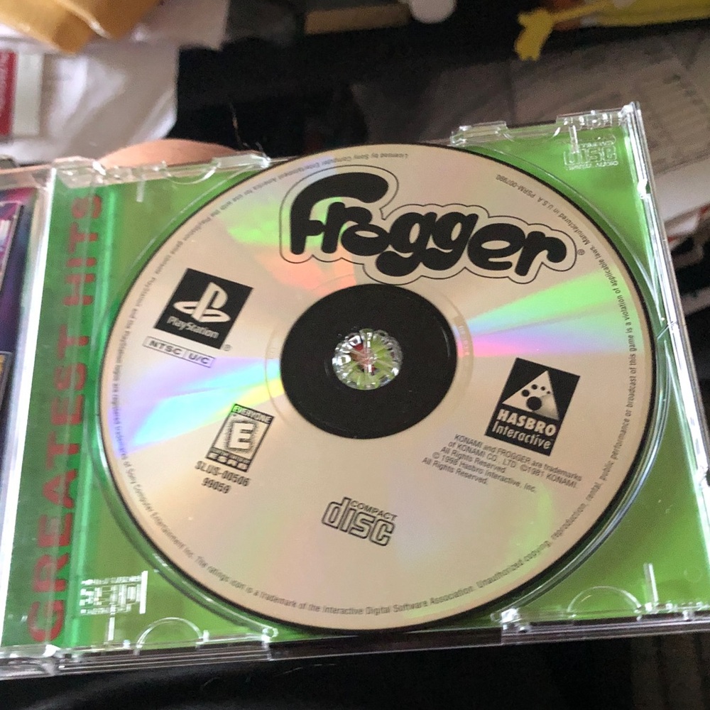 Frogger for PlayStation - Green - Picture 2 of 4